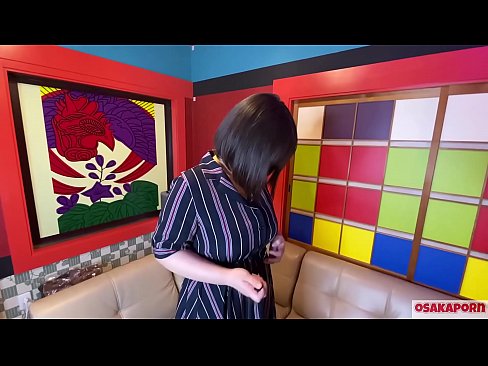 ❤️ Cutie Japanese pẹlu awọn omu nla ṣe baraenisere pẹlu awọn nkan isere ibalopọ ati pe o ni orgasm kan. O sọrọ ninu ifọrọwanilẹnuwo kan nipa iriri onibaje rẹ. Awọn ori omu nla ati obo ti o ni irun ti n kerora. Osaka onihoho ❤️  si wa ❌❤